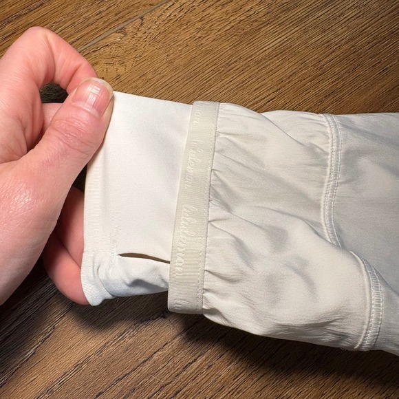 Lululemon Athletica White Full Zip Lightweight Jacket Womens 8 Thumbholes - Picture 5 of 15